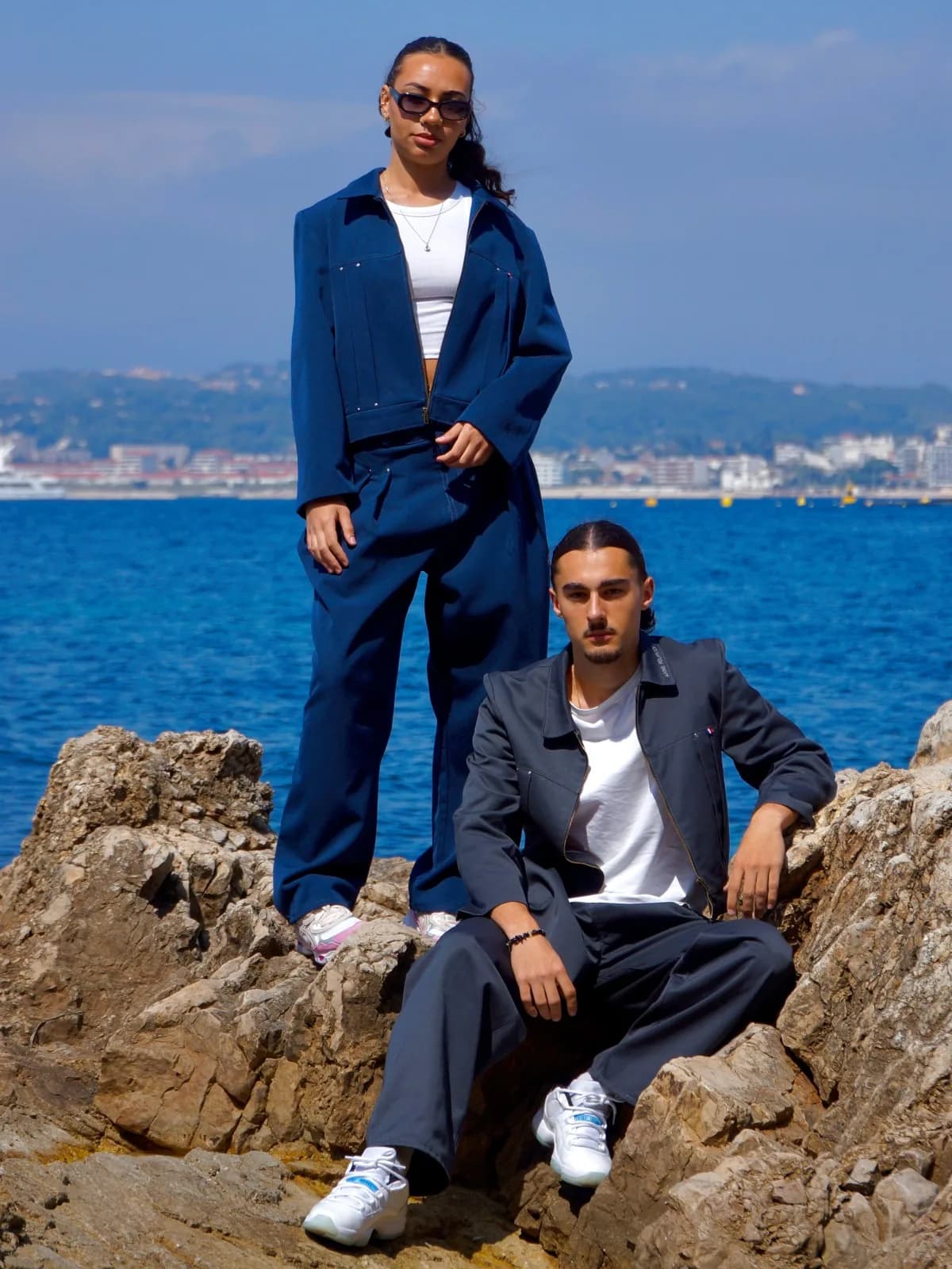 Détail d'un ensemble Arno Polynice bleu et gris